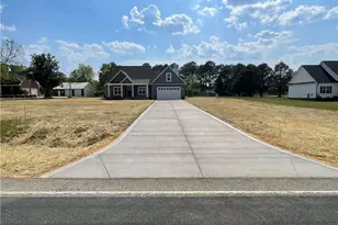 2677 Smith Mill Rd, Lumberton, NC 28358 - Photo 1