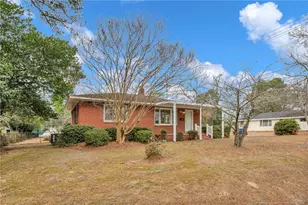 400 Roxie Ave, Fayetteville, NC 28304 - Photo 1