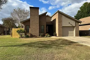 4610 Ile Ct, Fayetteville, NC 28314 - Photo 1