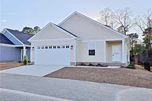 1822 Fordham Dr, Fayetteville, NC 28304 - Photo 1