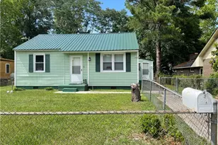 521 E 5th Ave, Raeford, NC 28376 - Photo 1