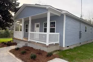 412 E Donaldson Ave, Raeford, NC 28376 - Photo 1