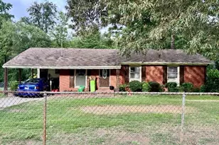 877 Stoneykirk Dr, Fayetteville, NC 28314 - Photo 1
