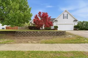 121 Van Buren Dr, Raeford, NC 28376 - Photo 1