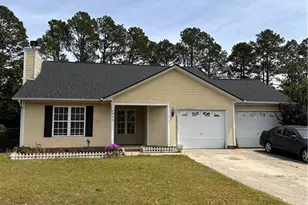 806 S Buckeye Dr, Raeford, NC 28376 - Photo 1