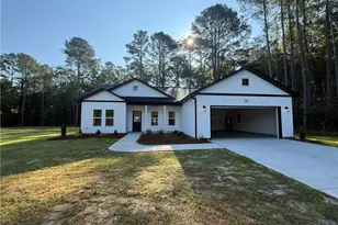 1426 Halsey Loop, Hope Mills, NC 28348 - Photo 1