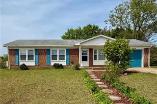 147 Brocton Dr, Fayetteville, NC 28303 - Photo 1