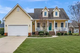 200 Baymeadow Bnd, Lumberton, NC 28358 - Photo 1