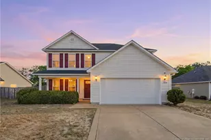 542 Gapway Ct, Hope Mills, NC 28348 - Photo 1