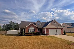 175 Sandspur Ct, Raeford, NC 28376 - Photo 1