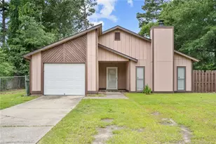 920 Inglewood Ln, Fayetteville, NC 28314 - Photo 1
