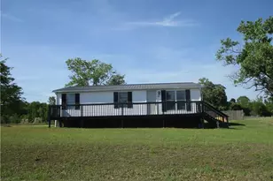 27 Skylark Ln, Saint Pauls, NC 28384 - Photo 1