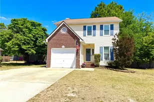 719 Alexwood Dr, Hope Mills, NC 28348 - Photo 1