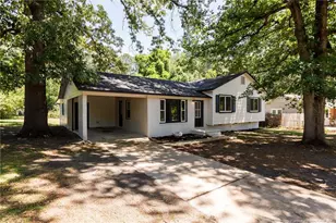 1034 Riverside Cir, Spring Lake, NC 28390 - Photo 1