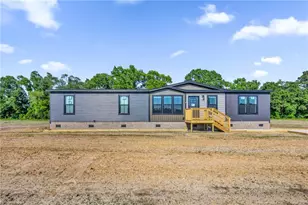 157 Atlas Dr, Lumberton, NC 28358 - Photo 1