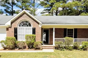 1328 Butterwood Cir, Fayetteville, NC 28314 - Photo 1