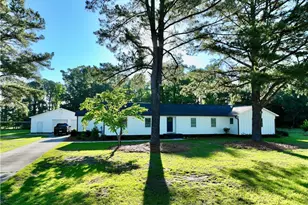 427 Pine Log Rd, Lumberton, NC 28360 - Photo 1