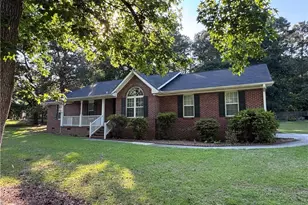 123 Cornwallis Ct, Raeford, NC 28376 - Photo 1