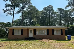 296 Decatur Dr, Fayetteville, NC 28303 - Photo 1