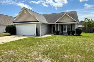 2513 Hunting Bow Dr, Hope Mills, NC 28348 - Photo 1