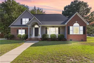 1702 Secretariat Pl, Hope Mills, NC 28348 - Photo 1
