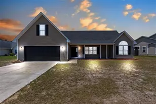 413 Turret Ct, Hope Mills, NC 28348 - Photo 1
