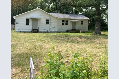 1055 Old Fayetteville Road, Salemburg, NC 28385 - Photo 1