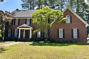 493 Kingsford Dr, Fayetteville, NC 28314 - Photo 1