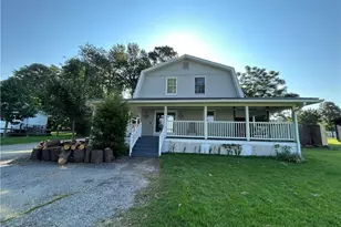 438 W Palmer St, Raeford, NC 28376 - Photo 1