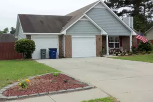 120 Mosswood Dr, Raeford, NC 28376 - Photo 1