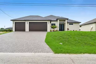 1717 NW 2nd St, Cape Coral, FL 33993 - Photo 1