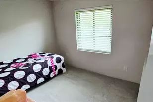 933 SW Santa Barbara Pl, Cape Coral, FL 33991 - Photo 27