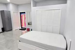 933 SW Santa Barbara Pl, Cape Coral, FL 33991 - Photo 17