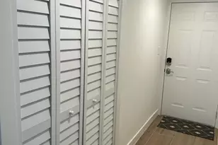 72 7th St S, Naples, FL 34102 - Photo 23