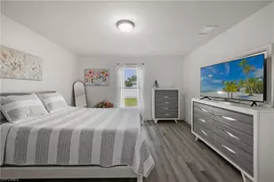 2620 NE 7th Pl, Cape Coral, FL 33909 - Photo 17