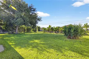 1216 SE 27th St, Cape Coral, FL 33904 - Photo 23