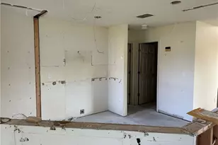 2254 Crystal Dr, Fort Myers, FL 33907 - Photo 11