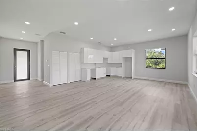 843 Theodore Vail St E, Lehigh Acres, FL 33974 - Photo 7