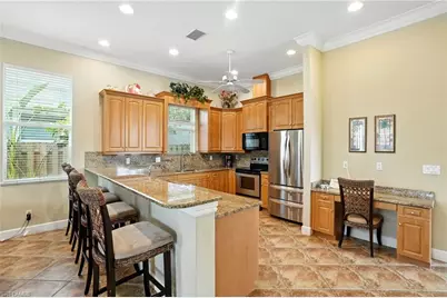 594 110th Ave N, Naples, FL 34108 - Photo 9