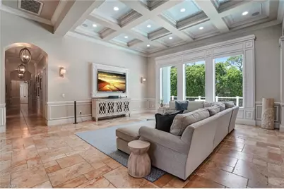 7562 Cordoba Cir, Naples, FL 34109 - Photo 9