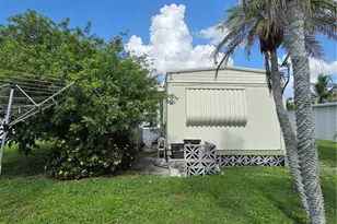 623 Vista Dr, North Fort Myers, FL 33917 - Photo 23