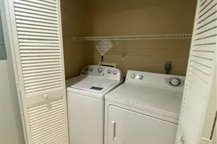 12921 Sandpoint Ct, Fort Myers, FL 33919 - Photo 5