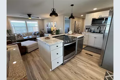 340 Mattie Ave, Fort Myers, FL 33908 - Photo 7