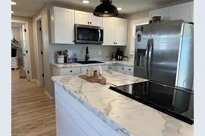 340 Mattie Ave, Fort Myers, FL 33908 - Photo 23