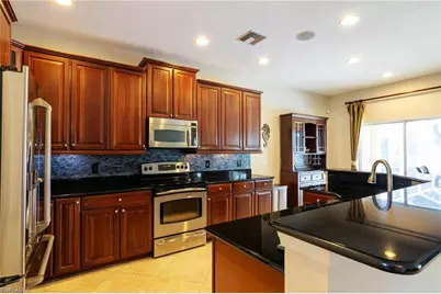 2550 Verdmont Ct, Cape Coral, FL 33991 - Photo 3