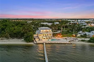 7660 Bocilla Ln, Bokeelia, FL 33922 - Photo 9