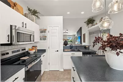 329 NE 27th St, Cape Coral, FL 33909 - Photo 11