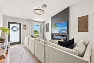 329 NE 27th St, Cape Coral, FL 33909 - Photo 5