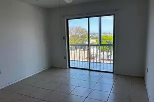 4906 Victoria Dr, Cape Coral, FL 33904 - Photo 11