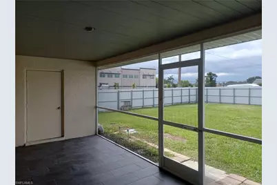 1102 SW 15th Ter, Cape Coral, FL 33991 - Photo 15